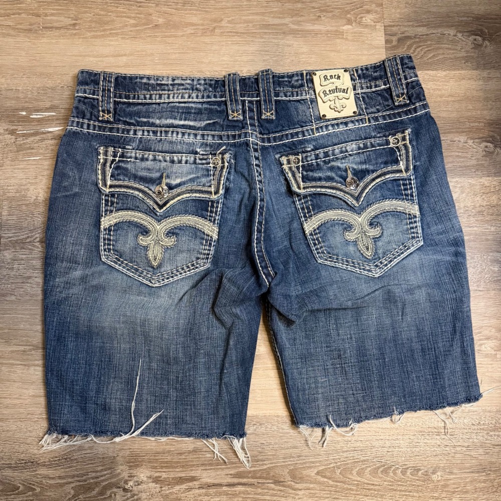Rock Revival Tucker Mens 42 Denim Shorts Medium Wash Fleur-de-lis Cutoff Blue
